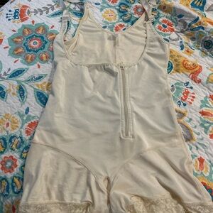 Women's Cream Shapewear Bodysuit